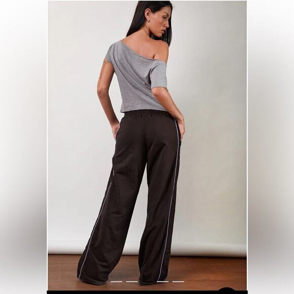 Benton Jogger In Bitter Chocolate With Violet Binding Sweatpants XS MSRP $90 - Picture 2 of 5